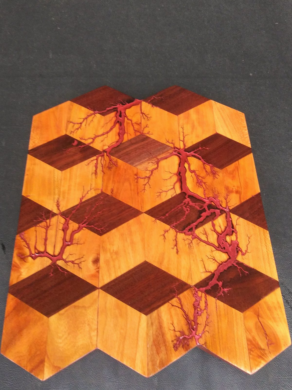 Tumbling block panel, red resin